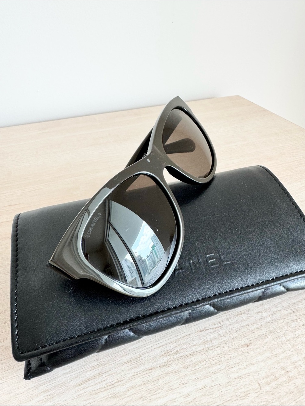 Chanel CC Square Sunglasses - Picture 6 of 7
